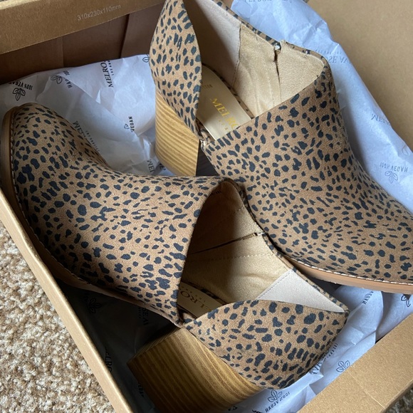 Melrose Ave Los Angeles Shoes - Leopard Block Heel Bootie